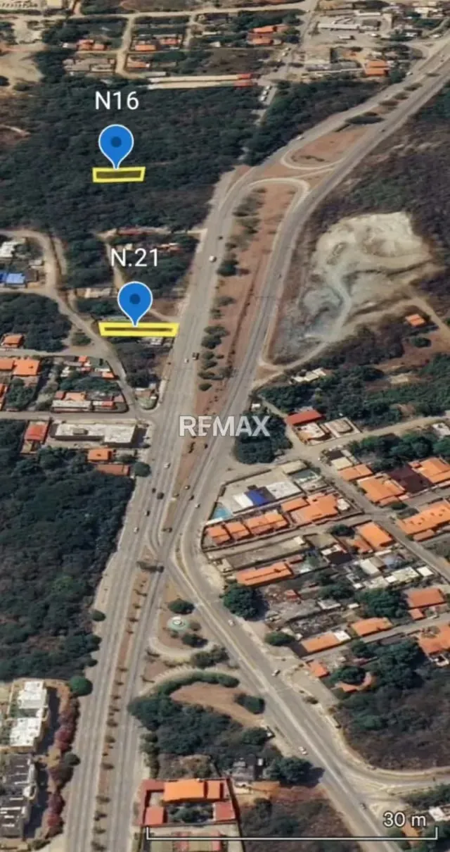 Parcela Comercial y Residencial en la Avenida Fucho Tovar LA ASUNCIÓN - 20