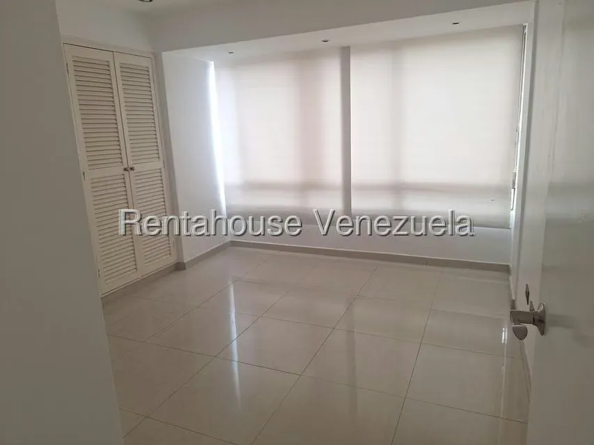 Apartamento (1 Nivel) en Alquiler en La Alameda, Distrito Metropolitano - 18