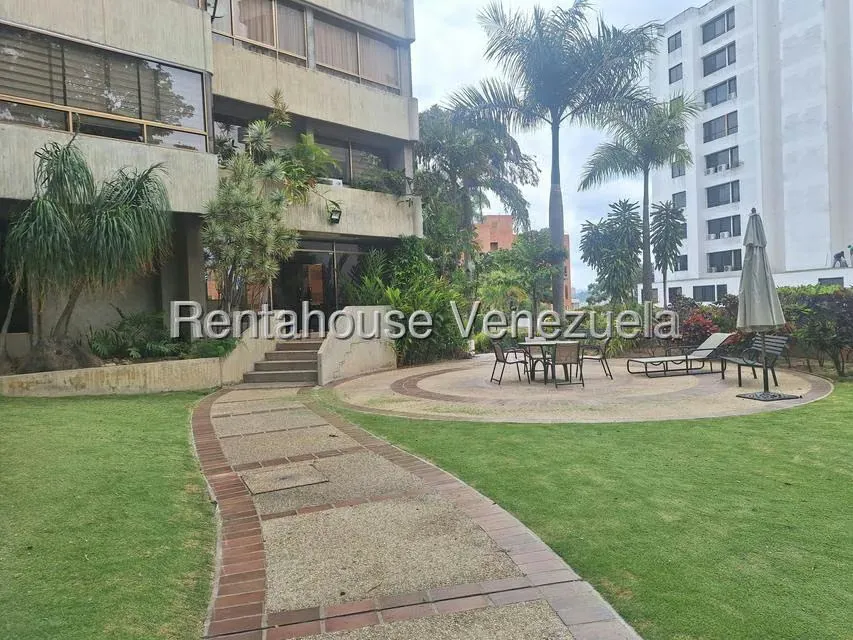 Apartamento (1 Nivel) en Alquiler en La Alameda, Distrito Metropolitano - 26