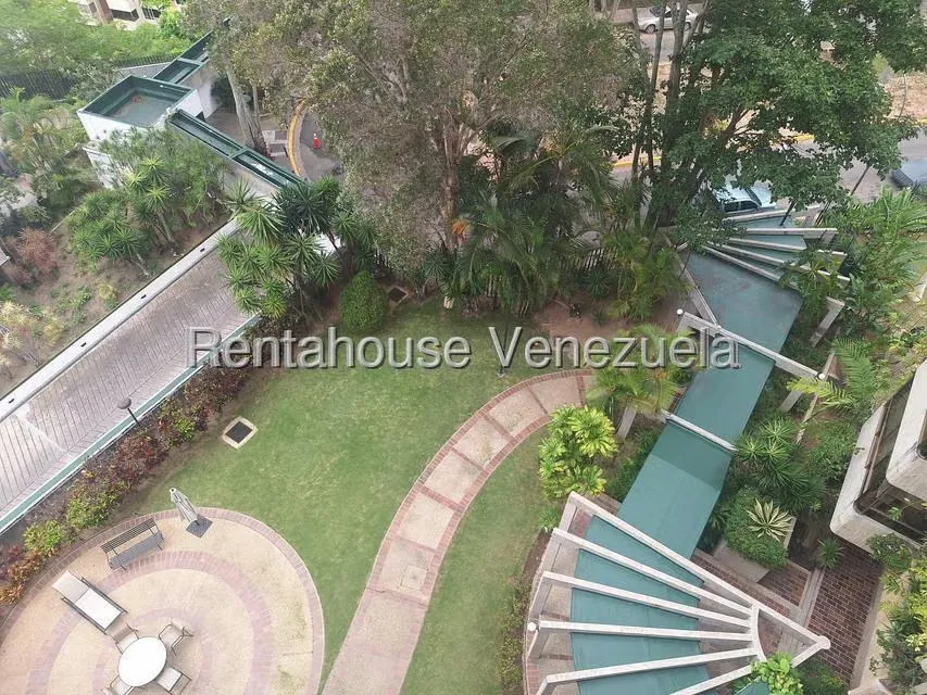 Apartamento (1 Nivel) en Alquiler en La Alameda, Distrito Metropolitano - 28
