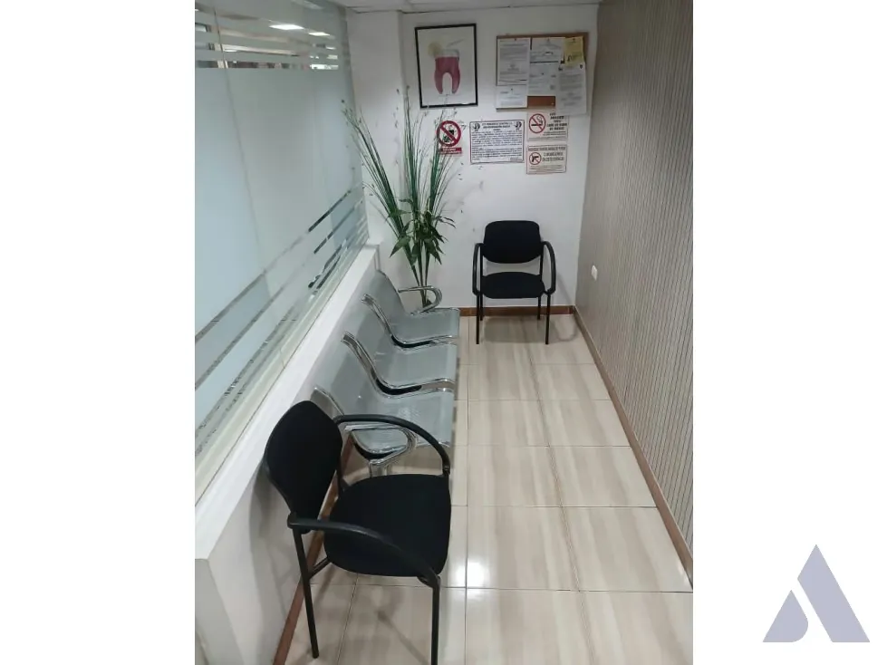 Alquilo Oficina / Cubiculo, 9m², sala de espera, baño, Chacaito 7118 - 5