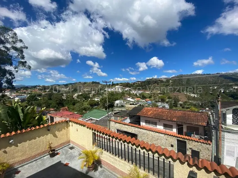 Casa (Contemporaneo) en Venta en Colinas de Carrizal, Miranda