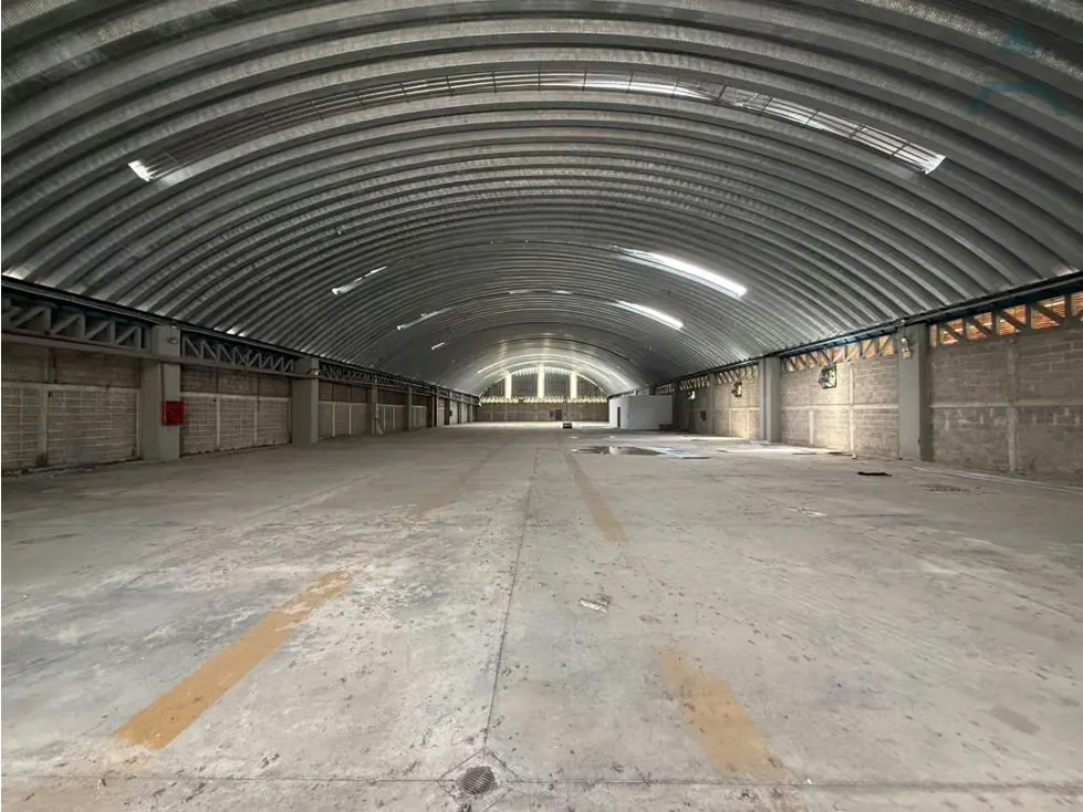 Se alquila Galpon 2.200m² Guarenas - 5