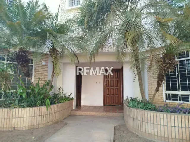 TOWNHOUSE EN VENTA MONTE BELLO - 2