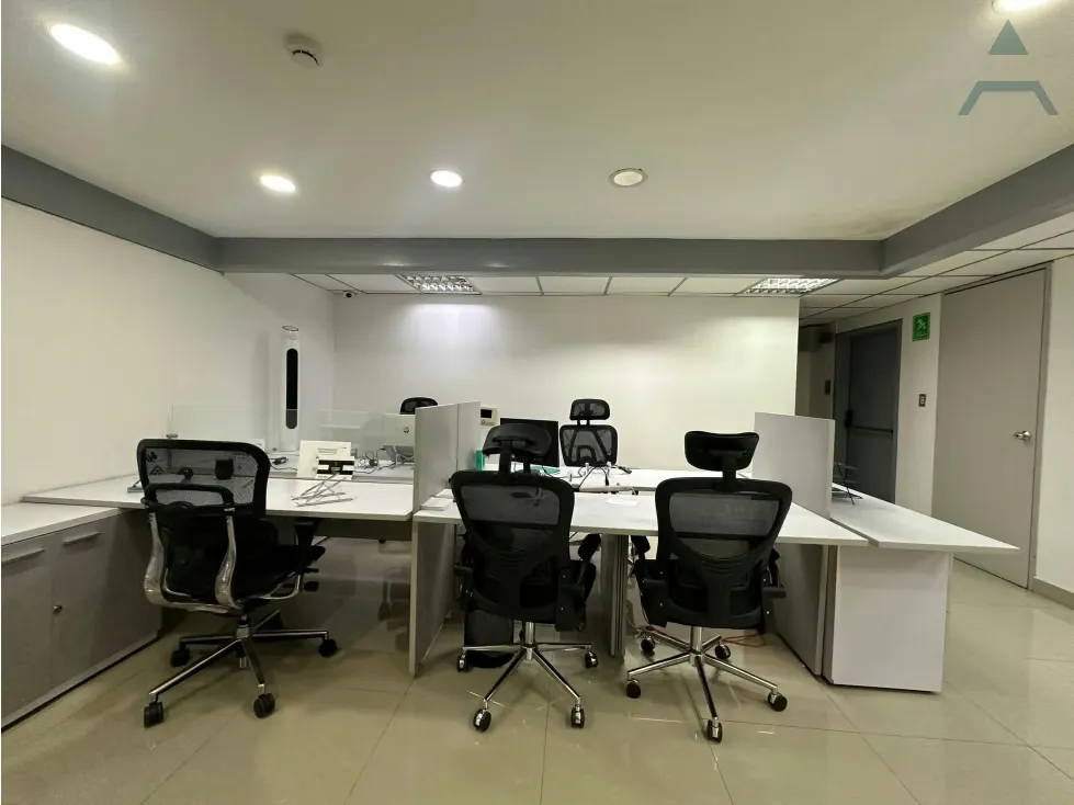 Se vende oficina 450m² con terraza en El Rosal - 4