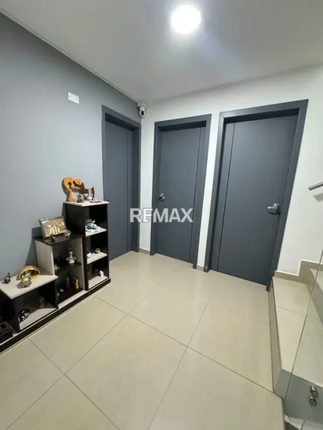 CASA MODERNA EN VENTA EN URB VILLA GRANADINA - 12