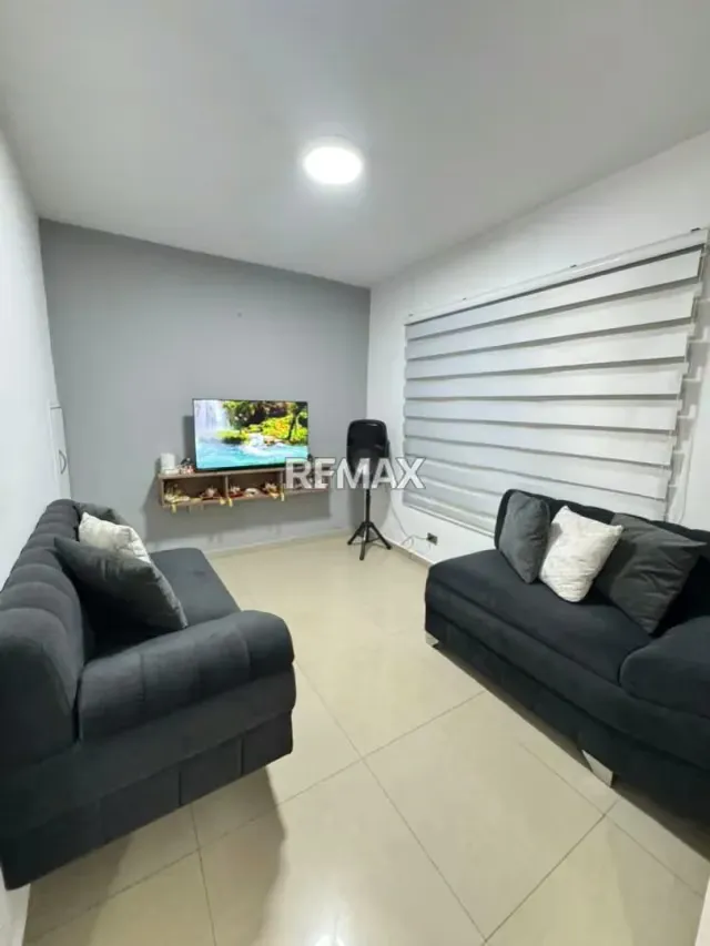 CASA MODERNA EN VENTA EN URB VILLA GRANADINA - 2