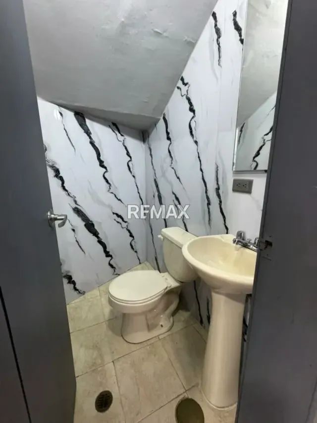 CASA MODERNA EN VENTA EN URB VILLA GRANADINA - 5