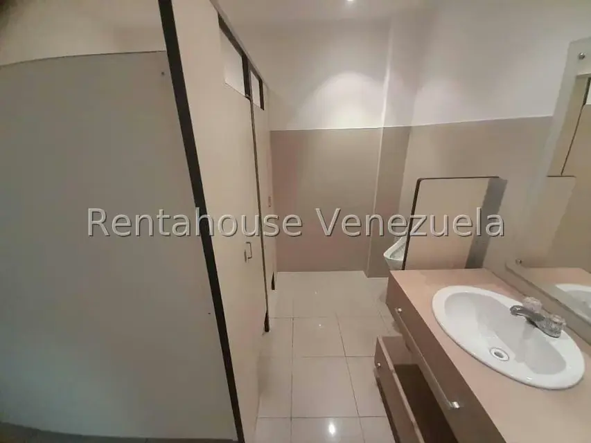 Oficina en Venta en Bello Monte, Distrito Metropolitano - 85