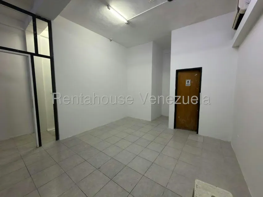 Local Comercial en Alquiler en Zona Industrial 1, Lara - 13
