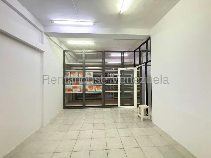 Local Comercial en Alquiler en Zona Industrial 1, Lara - 16