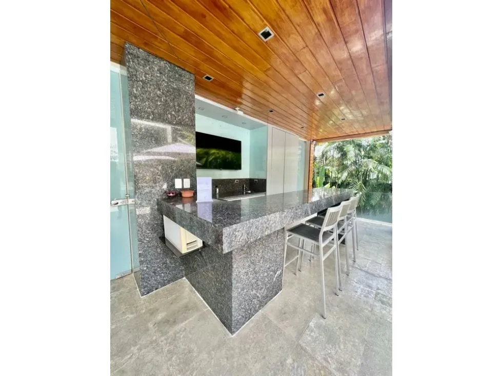 Se vende casa 2400m2 Country Club 2968 - 22