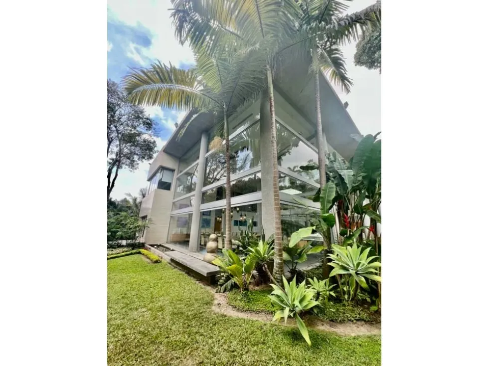 Se vende casa 2400m2 Country Club 2968 - 25