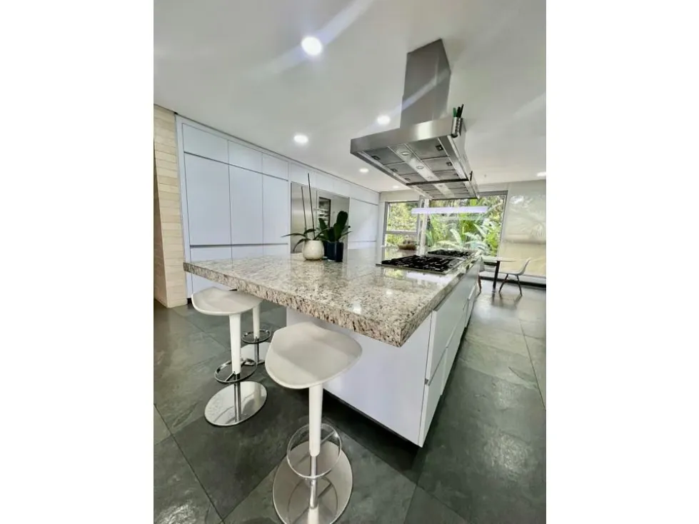 Se vende casa 2400m2 Country Club 2968 - 10