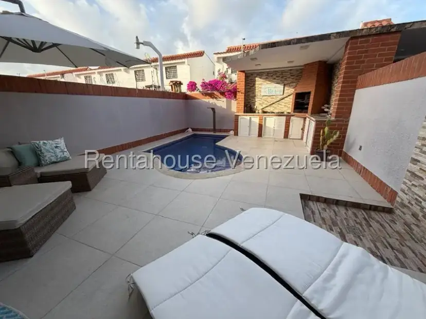 Townhouse (1 Nivel) en Venta en Flamingo, Falcon