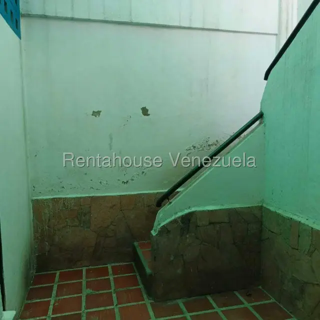 Casa (Duplex) en Venta en El Paraiso, Distrito Metropolitano - 25