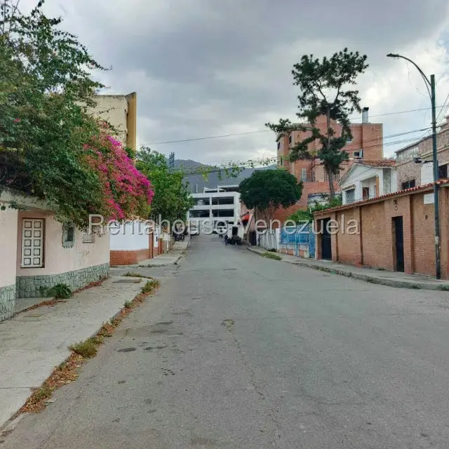 Casa (Duplex) en Venta en El Paraiso, Distrito Metropolitano - 35