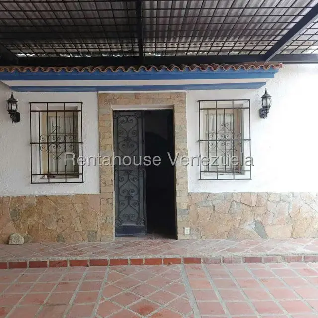 Casa (Duplex) en Venta en El Paraiso, Distrito Metropolitano - 4
