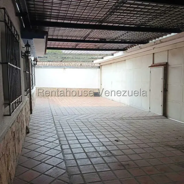 Casa (Duplex) en Venta en El Paraiso, Distrito Metropolitano - 6