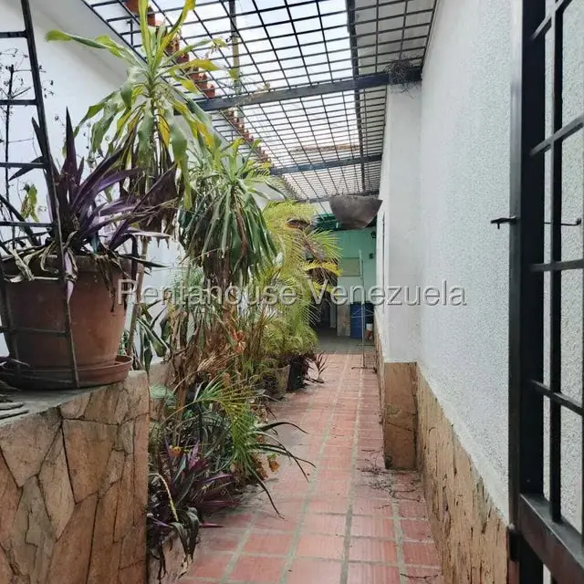 Casa (Duplex) en Venta en El Paraiso, Distrito Metropolitano - 7