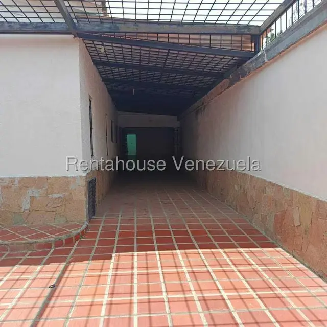 Casa (Duplex) en Venta en El Paraiso, Distrito Metropolitano - 8