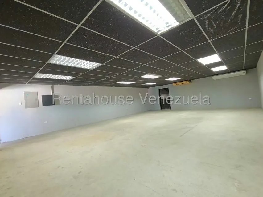 Comercial (Local Comercial) en Venta en Centro, Aragua - 32