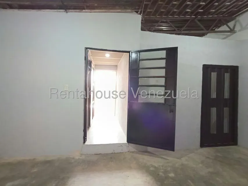 Comercial (Local Comercial) en Venta en Centro, Aragua - 36