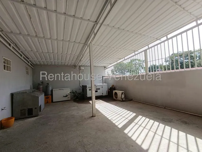 Comercial (Local Comercial) en Venta en Centro, Aragua - 39