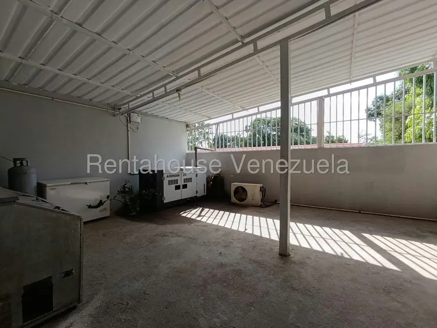 Comercial (Local Comercial) en Venta en Centro, Aragua - 70