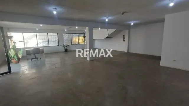 Local comercial a pie de calle oeste Maracaibo - 4
