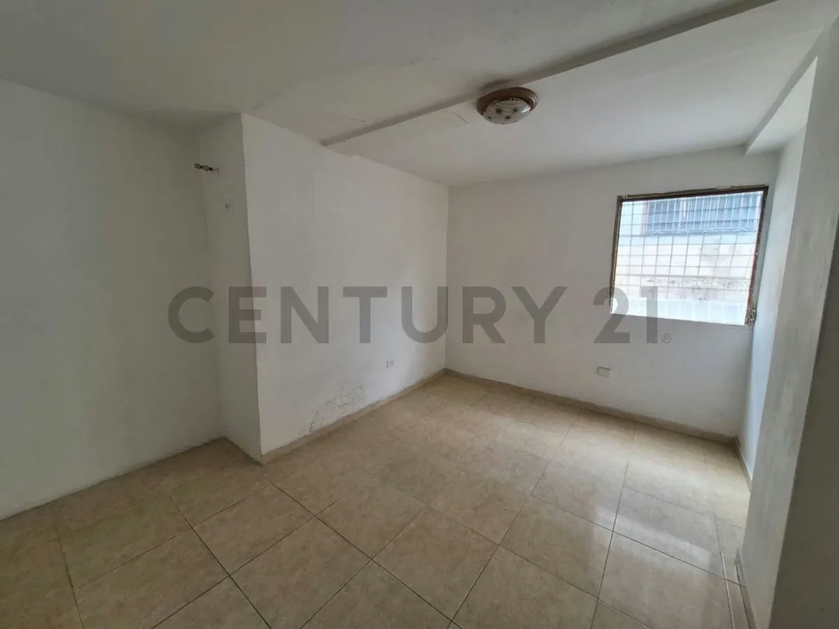 Cómodo Apartamento en Alquiler - C.R. El Rocío, Av. Principal de Lechería - 6