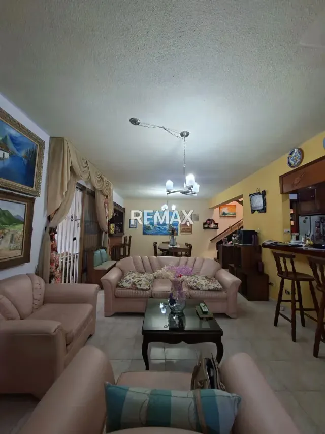 CASA EN VENTA - 5