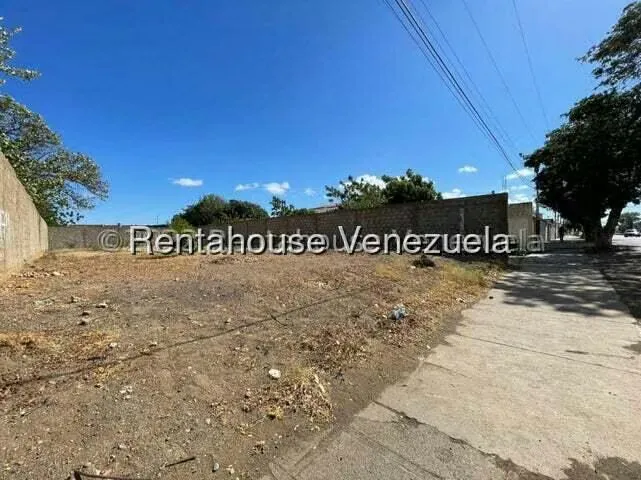 Terreno (Comercial) en Venta en Centro, Falcon - 2