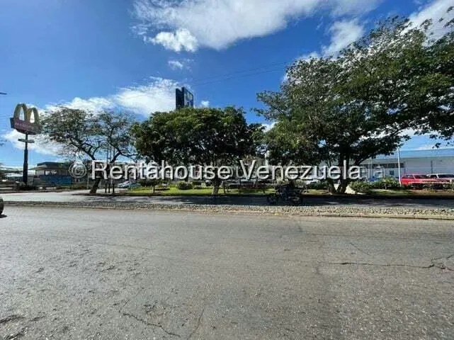Terreno (Comercial) en Venta en Centro, Falcon - 16