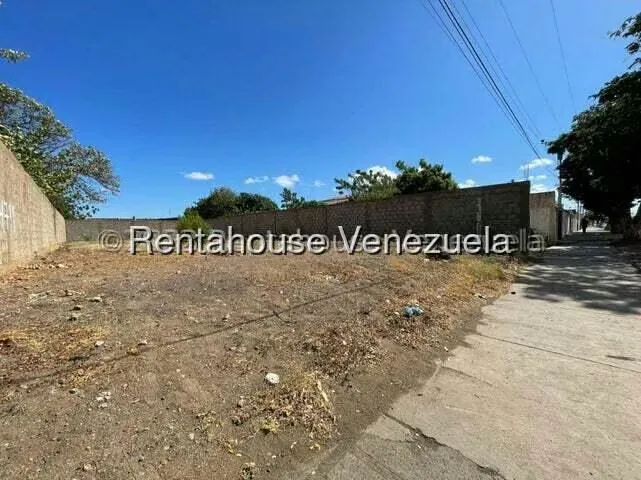 Terreno (Comercial) en Venta en Centro, Falcon - 3