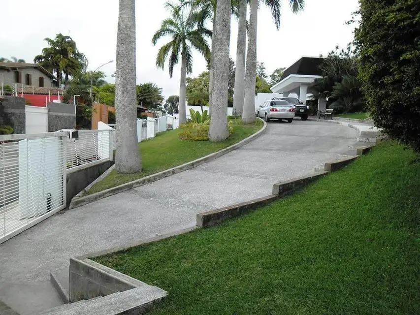 Casa (Multipes Niveles) en Venta en La Lagunita Country Club, Distrito Metropolitano - 90