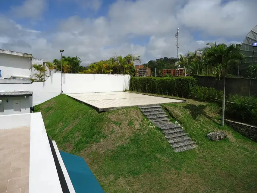 Casa (Multipes Niveles) en Venta en La Lagunita Country Club, Distrito Metropolitano - 98