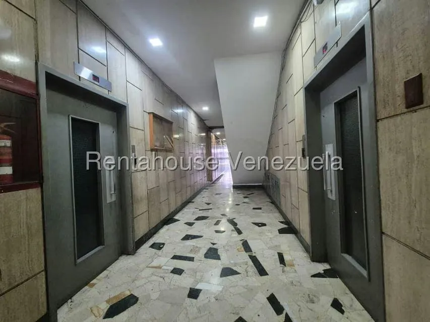 Apartamento (1 Nivel) en Venta en Parroquia La Candelaria, Distrito Metropolitano - 26