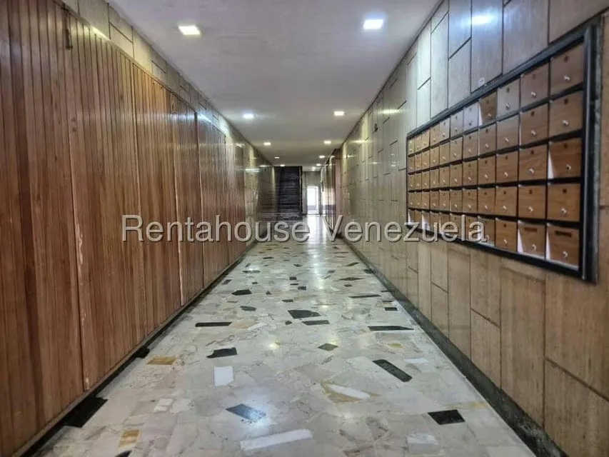 Apartamento (1 Nivel) en Venta en Parroquia La Candelaria, Distrito Metropolitano - 27
