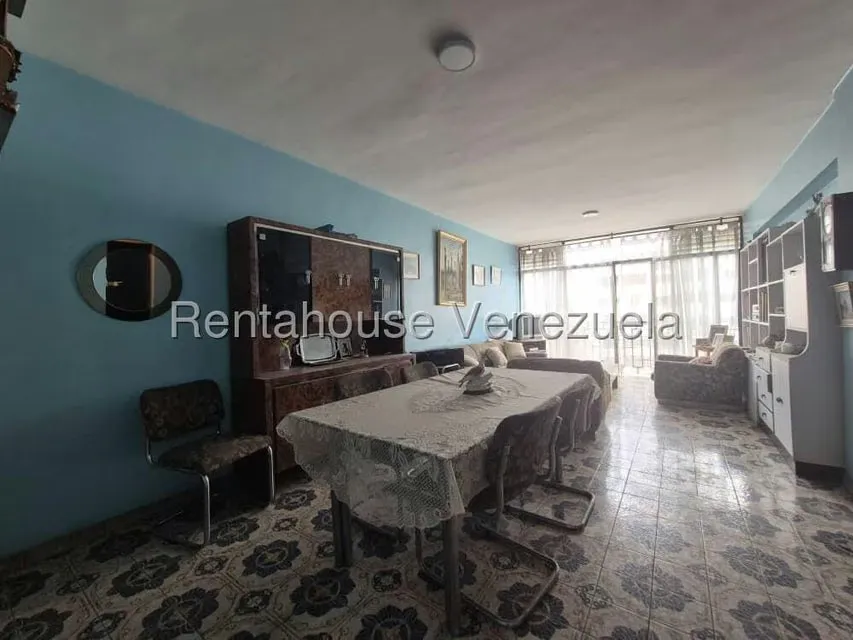 Apartamento (1 Nivel) en Venta en Parroquia La Candelaria, Distrito Metropolitano - 8