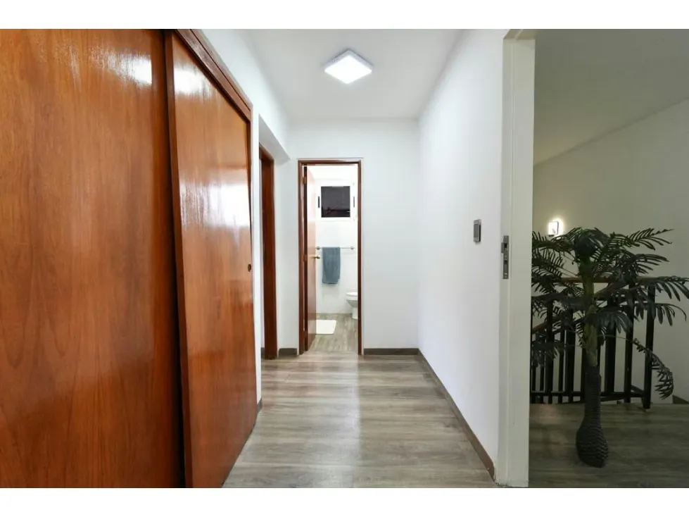 Venta de Casa Colinas de Vista Alegre Completamente Remodelada. 672m2. - 18
