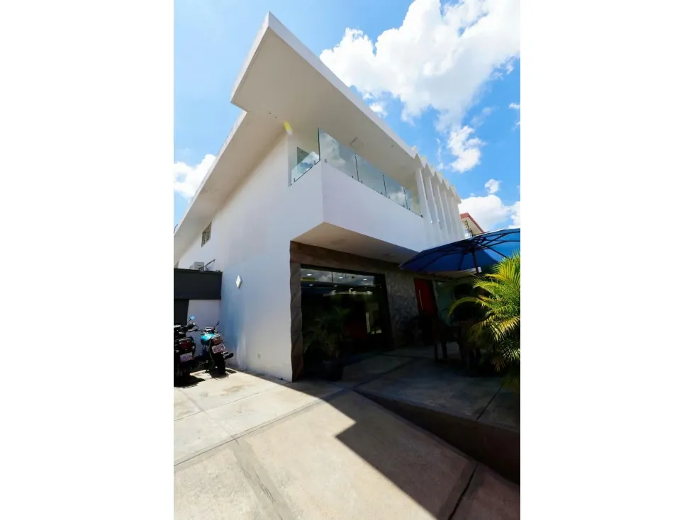 Venta de Casa Colinas de Vista Alegre Completamente Remodelada. 672m2. - 3