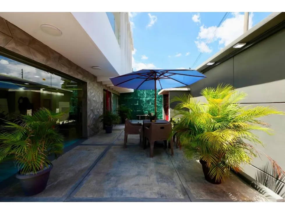 Venta de Casa Colinas de Vista Alegre Completamente Remodelada. 672m2. - 6