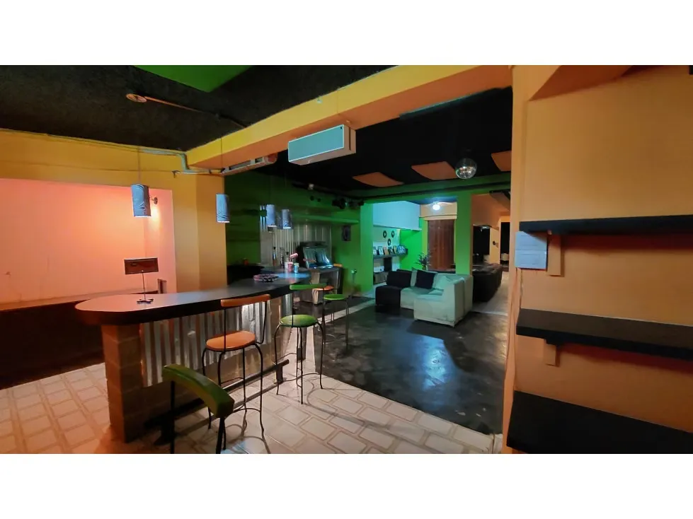 Vendo Casa en calle cerrada 1015m2Terreno Prados del Este 3165 - 17