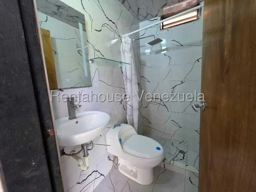 Casa (Multipes Niveles) en Venta en Corralito, Distrito Metropolitano - 16