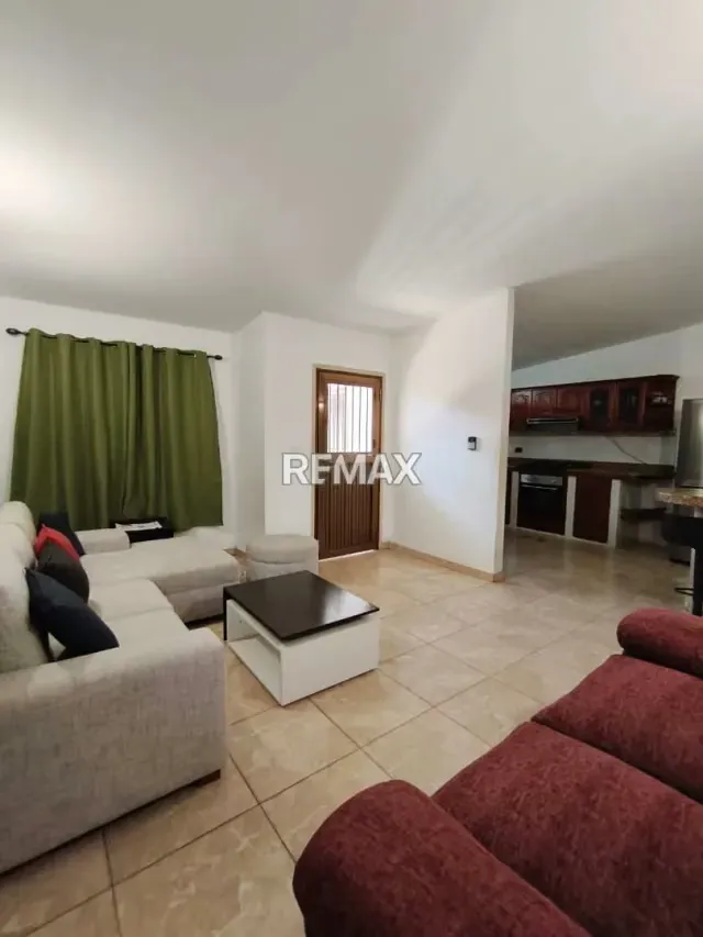 CASA CON PISCINA - 4