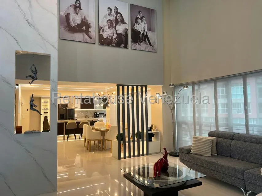 Apartamento (Penthouse) en Venta en San Bernardino, Distrito Metropolitano - 2
