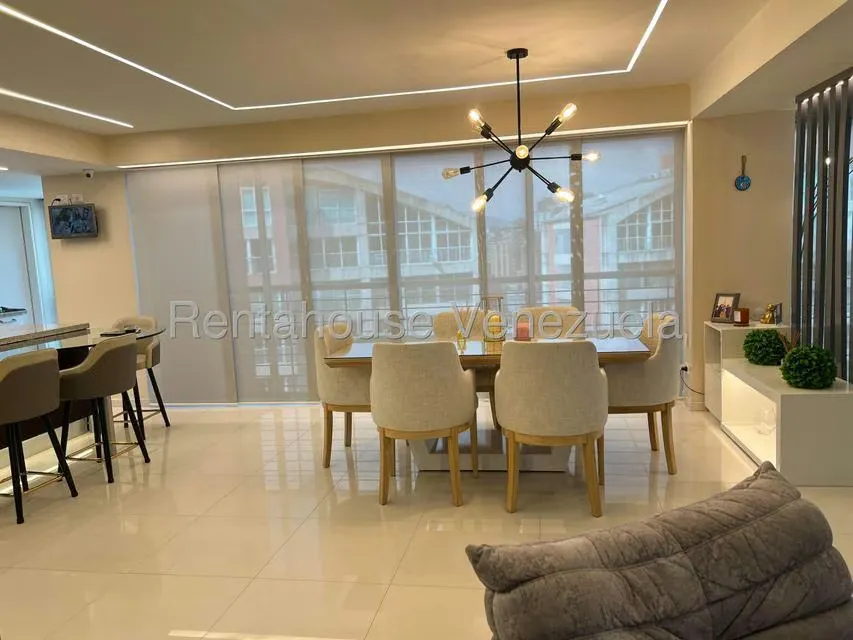 Apartamento (Penthouse) en Venta en San Bernardino, Distrito Metropolitano - 3