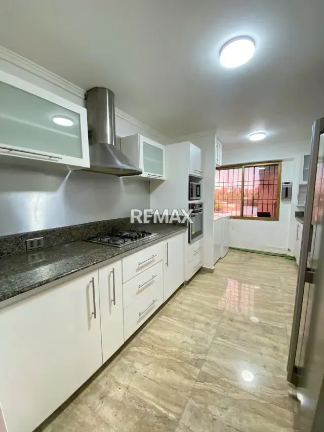 APARTAMENTO EN VENTA EN EDIF. LOS GRANADOS ZONA ESTE EN MARACAIBO - 5