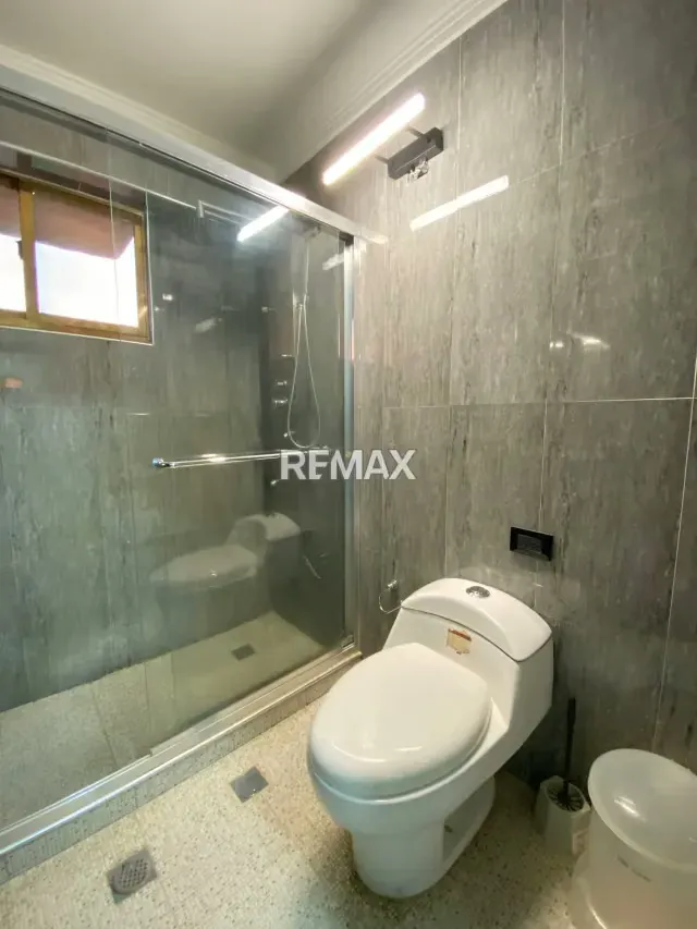 APARTAMENTO EN VENTA EN EDIF. LOS GRANADOS ZONA ESTE EN MARACAIBO - 10